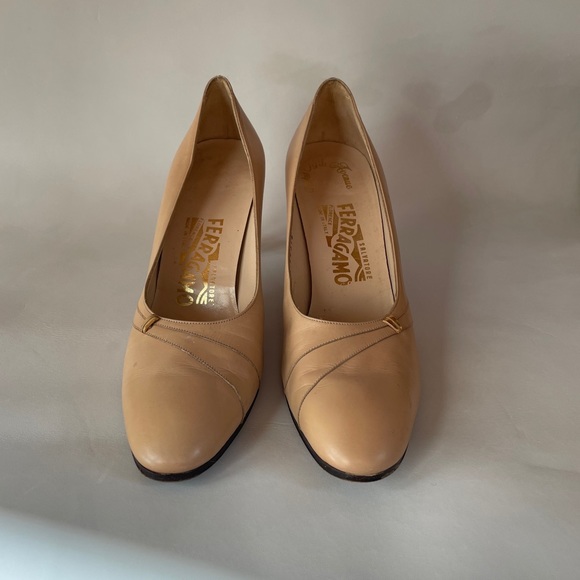 Ferragamo beauties 💯 - Picture 4 of 5